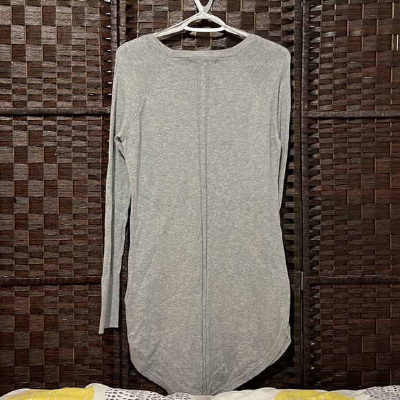 Kaisely Gray Sweater dress ( high low ) medium - Picture 2 of 5